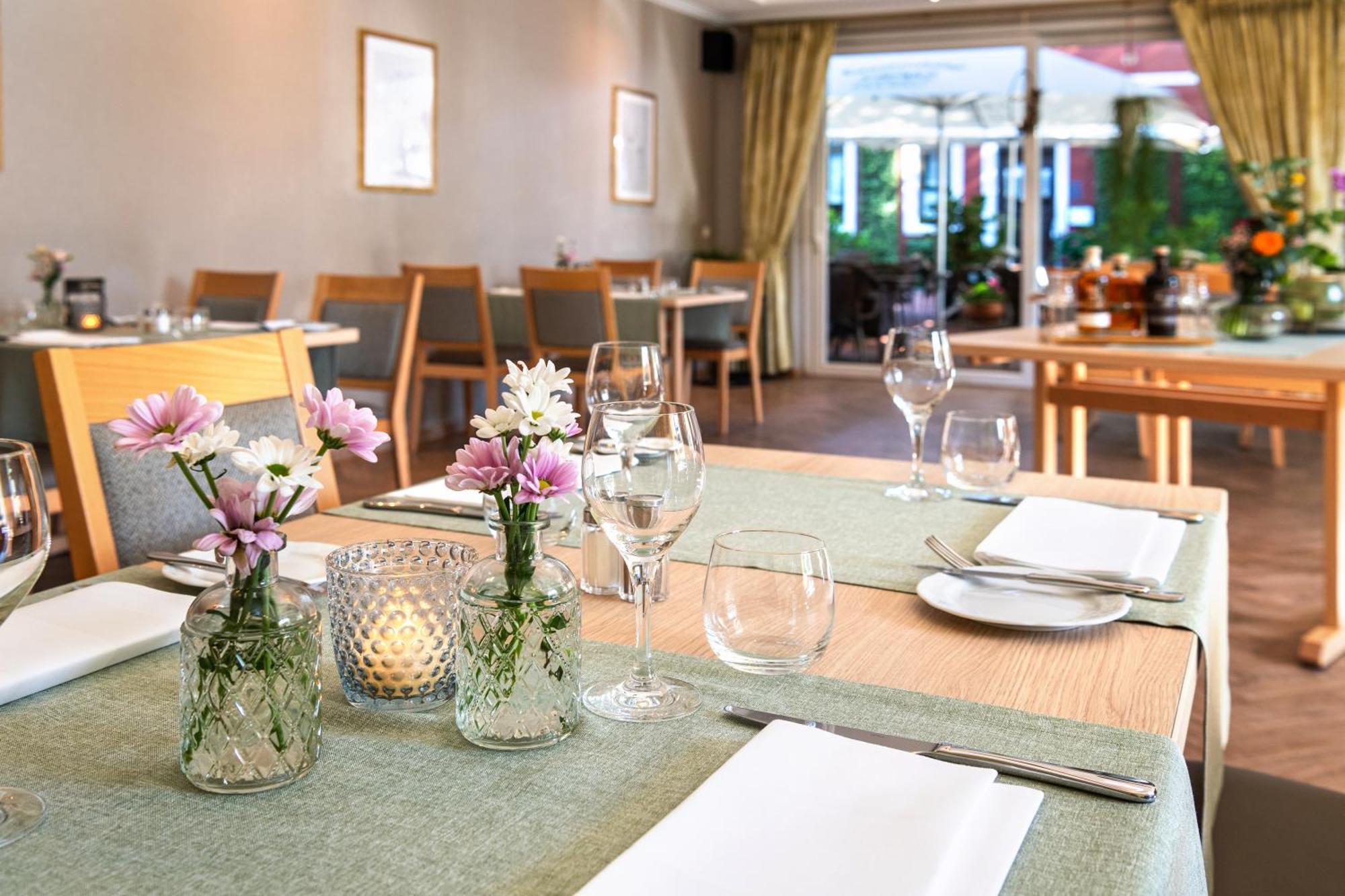 Hotel Restaurant "Zur Post" Holdorf Exterior photo